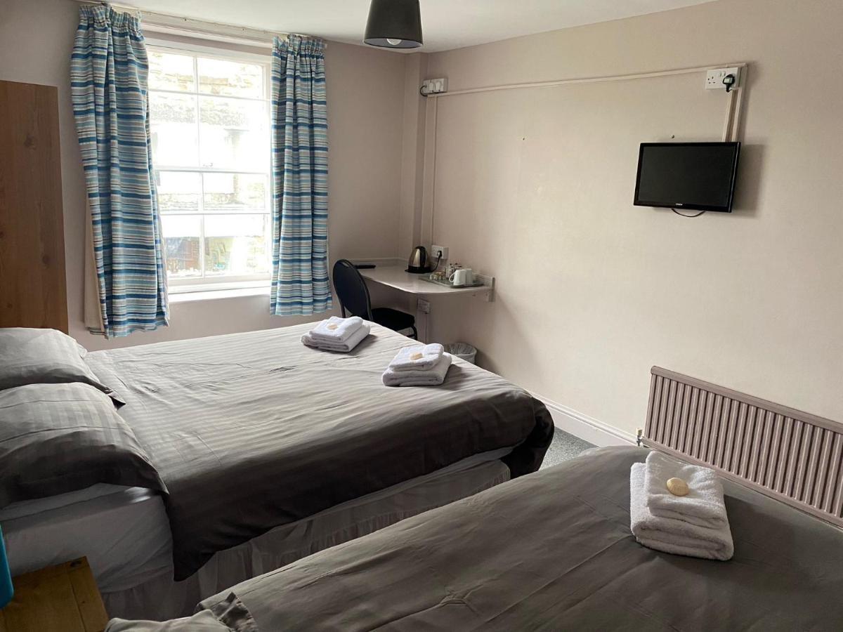 Hotel Hampton & Restaurant 3*