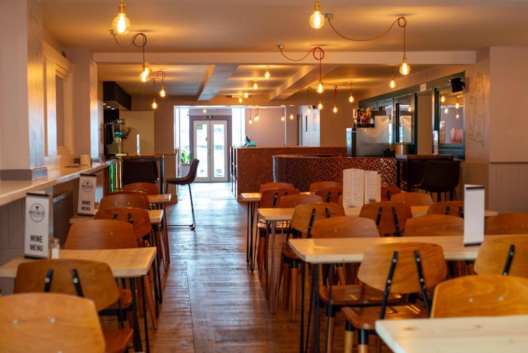 Hampton & Restaurant