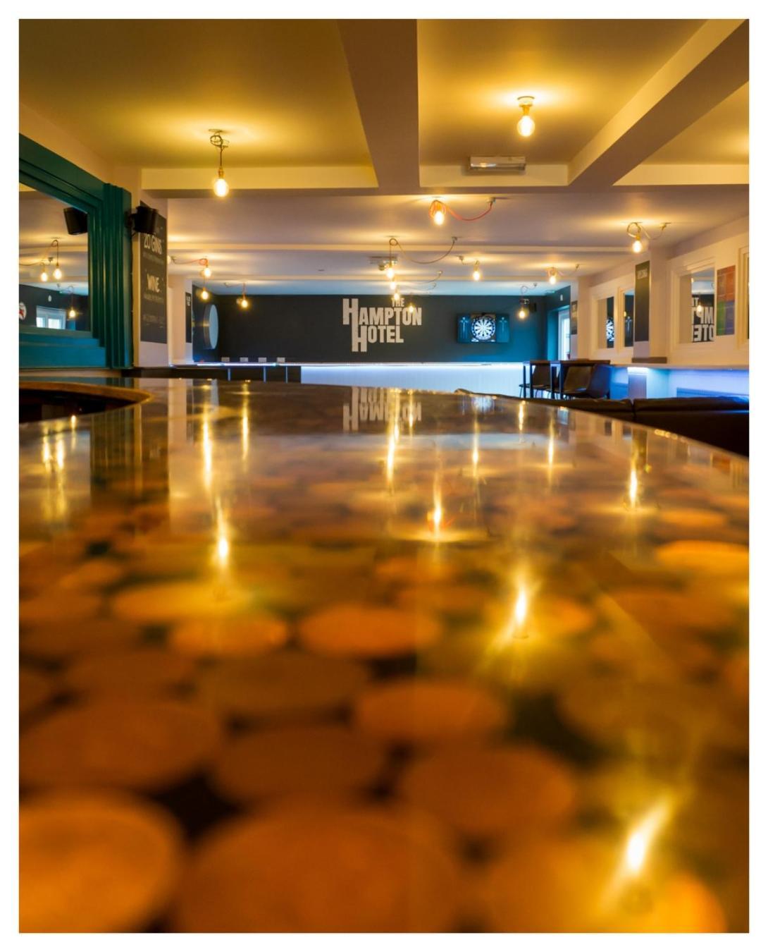 Отель Hampton & Restaurant